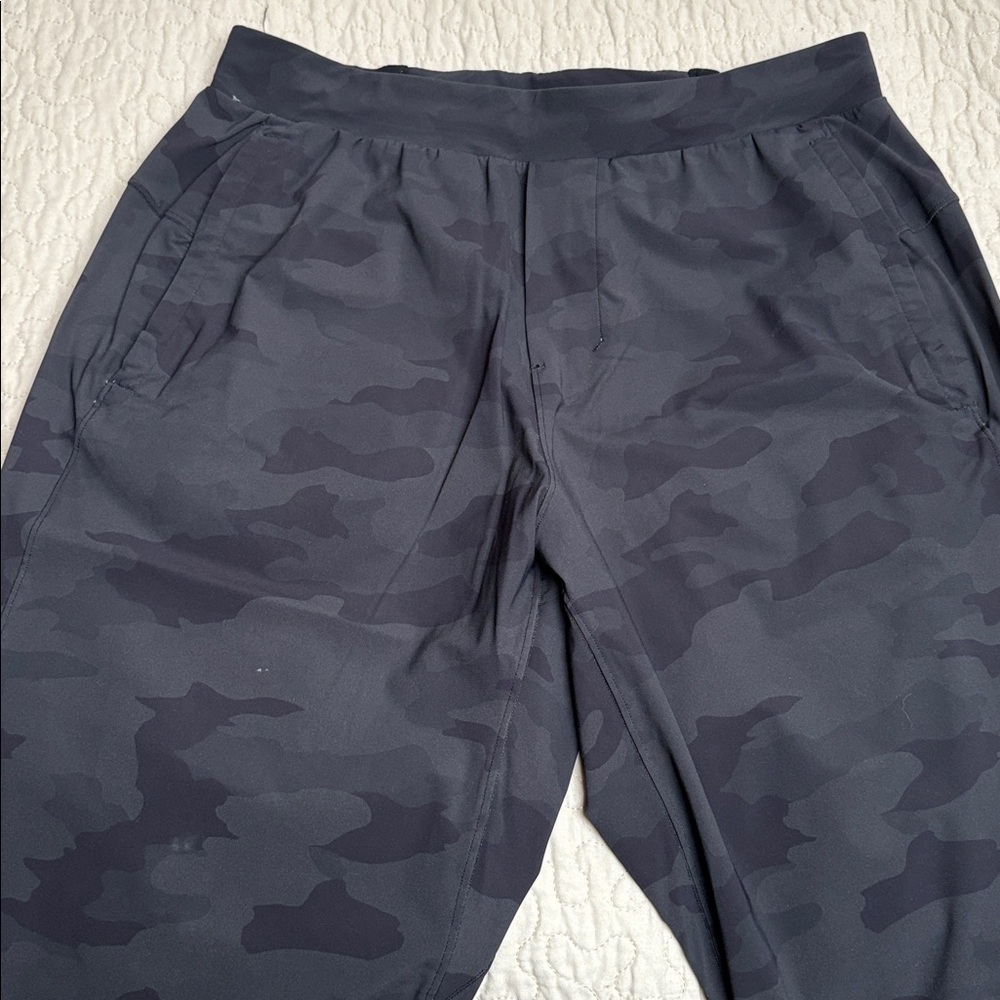 lululemon athletica Gray Camo Sweatpants